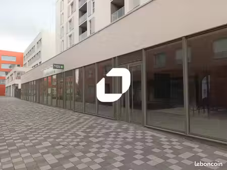 local commercial 722 m²