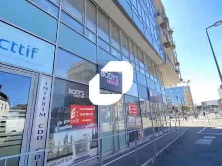 local commercial 94 m²