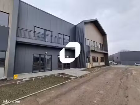 local d'activité 7 238 m²