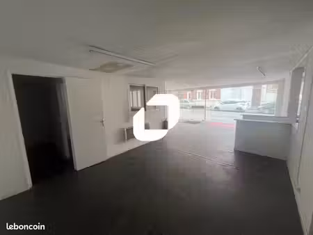 local commercial 245 m²