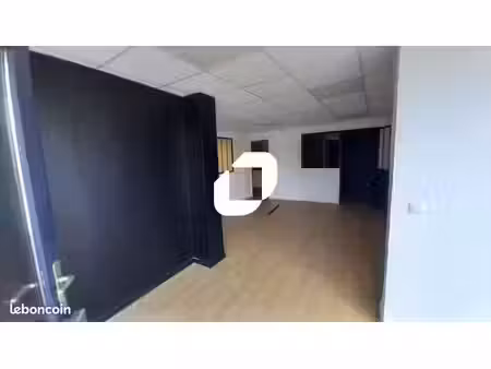 local commercial 56 m²