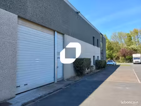 local d'activité 626 m²