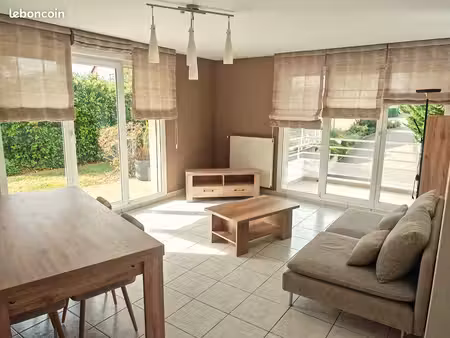 ensisheim : t3 de 75 m² – rez-de-jardin – terrasse  balcon  garage et cave – 215 000