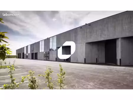 local industriel 400 m²