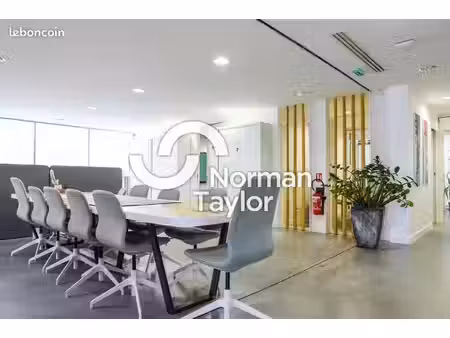 bureaux 790 m²