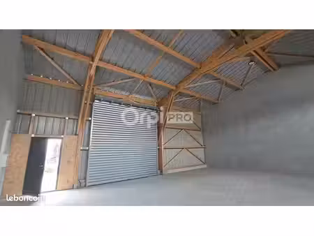 local d'activité 146 m²