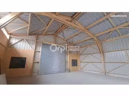 local d'activité 146 m²