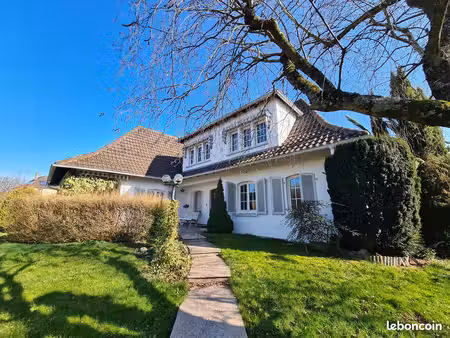 maison 5 pièces 158 m²