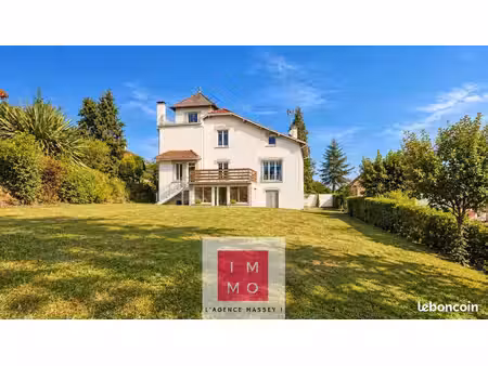 maison 7 pièces 143 m²