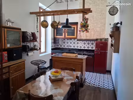 appartement entièrement rénové gîte en activité où en résidence principale  75 m2 avec ter