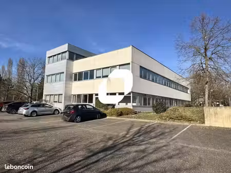 bureaux 1 175 m²