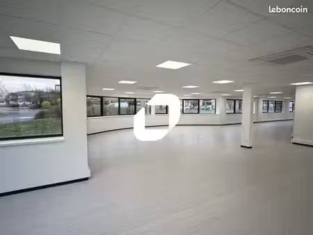 bureau 444 m²