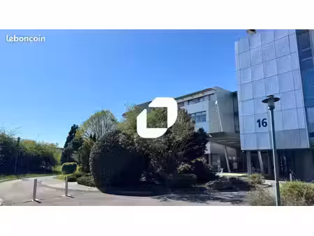bureaux 958 m²