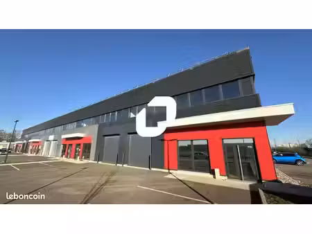 local d'activité 375 m²