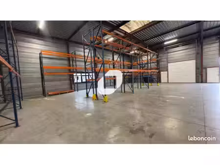 local d'activité 446 m²