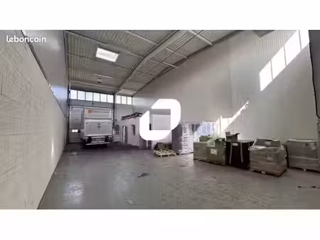 local d'activité 310 m²
