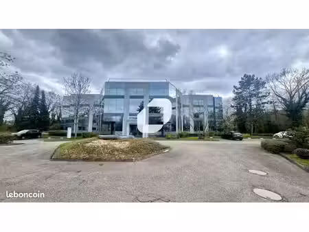bureaux 123 m²