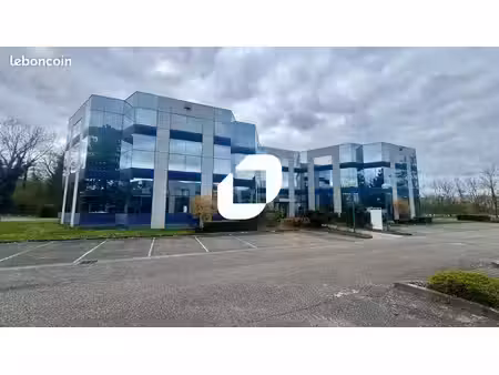bureaux 3 125 m²