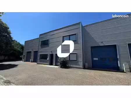 local d'activité 204 m²