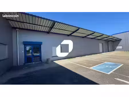 local d'activité 2 343 m²