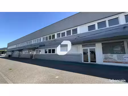 local d'activité 685 m²