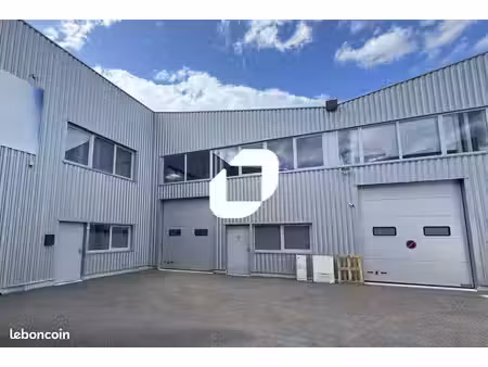 local d'activité 214 m²