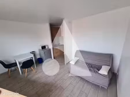 studio 1 pièce 23 m²