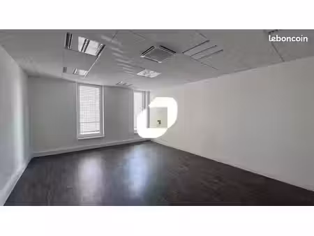 bureau 43 m²
