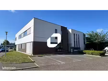 bureaux 158 m²