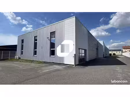 local d'activité 479 m²