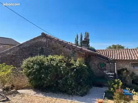 studio meublé 25 m² avec terrasse et entrée privative  davayé (71)