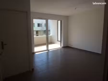 annecy  appartement 2 pièces proche gendarmerie