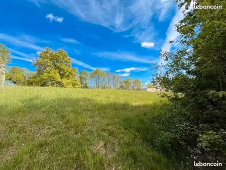 terrain 925 m² saint leonard