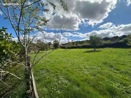 terrain 2300 m² freulleville