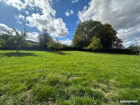 terrain 2300 m² freulleville
