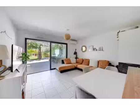 t3 avec jardin & vue mer + double garage fermée - l'estaque