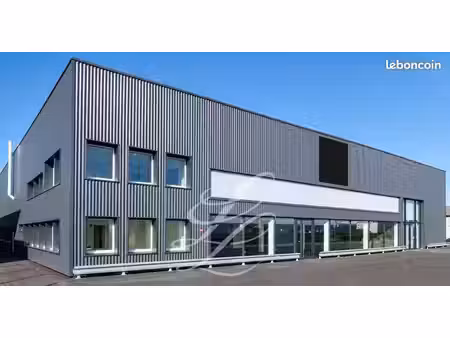 local d'activite 1595 m² le mans