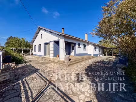 maison avec jardin proche du lac de fleurance