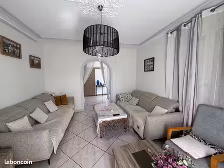 maison de ville 7 pièces 203 m²
