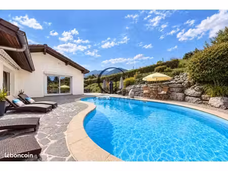 villa 7 pièces 175 m²