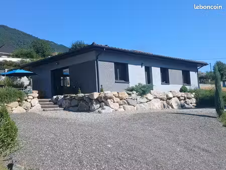 villa contemporaine de 83 m² construite en 2023