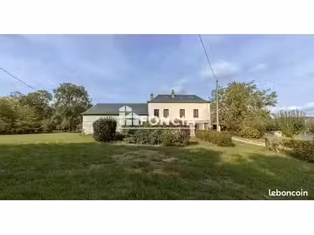 maison de caractère avec dépendances