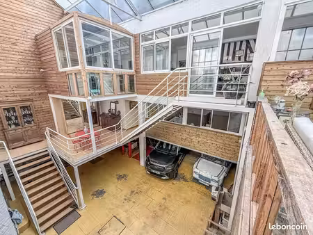loft/atelier/surface 9 pièces 180 m²
