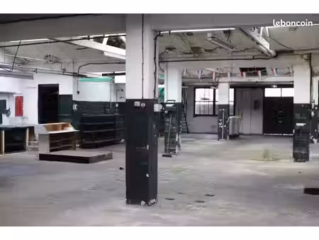 local industriel 700m²