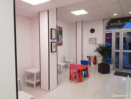 a louer - 2 bureaux pour professions médicales ou paramédicales - cabinet de santé de l'au
