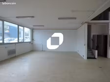 local d'activité 562 m²