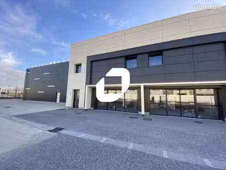 local d'activité 625 m²