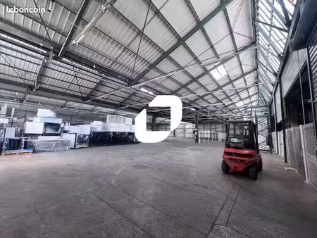local d'activité 3 500 m²