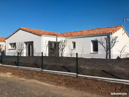 maison neuve 3 chambres basse consommation   avec locataires
