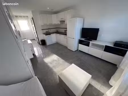 studio 25m2 meublé + terrasse 8m2